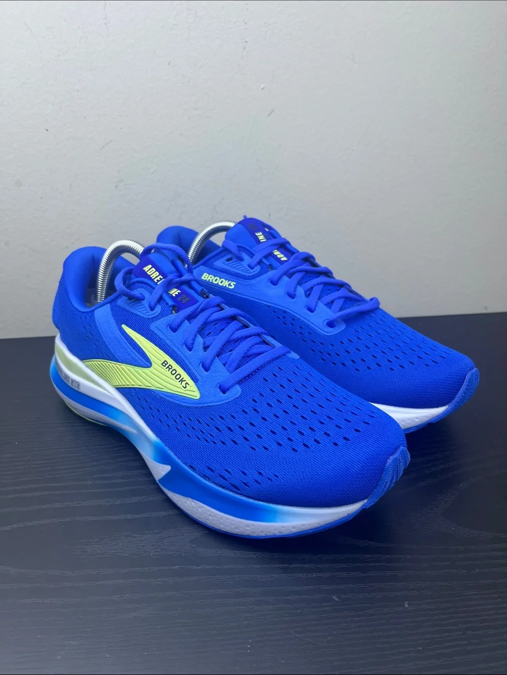 Brooks Adrenaline GTS 24 Men's 9.5 Electric Blue Running Shoes Sneakers NEW